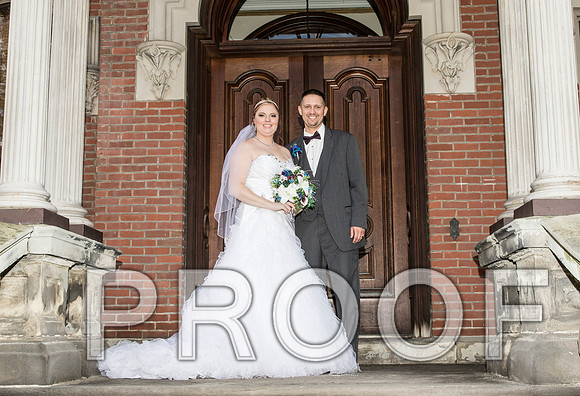 IF6A8225 aaa Wedding - Bride and groom with bridal party