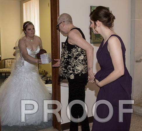 IF6A7768 aaa Wedding - Bride with family and bridesmaids