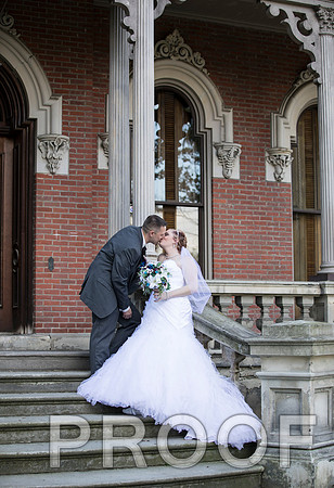 8L2A7774 aaa Wedding - Bride and groom with bridal party