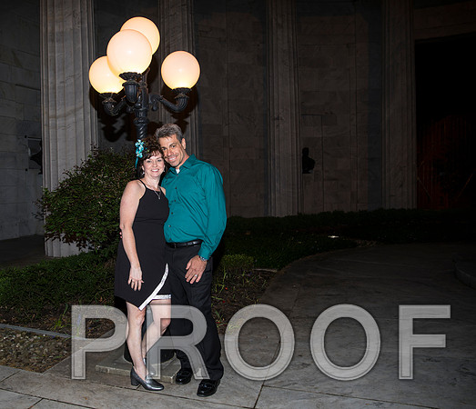 8L2A0424 aaa The happy couple at McKinley Memorial in Niles, Ohio