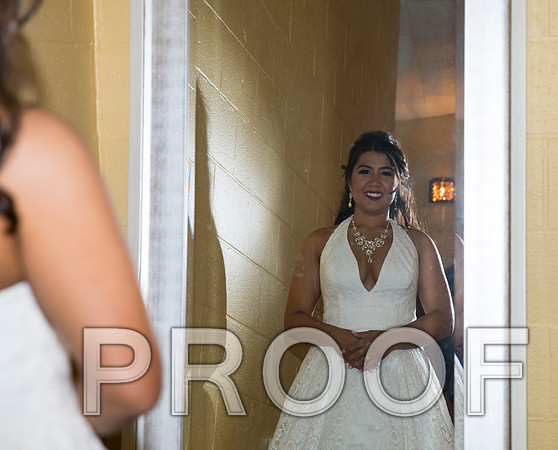 8L2A5316 aaa Wedding - Bride getting ready for the big day