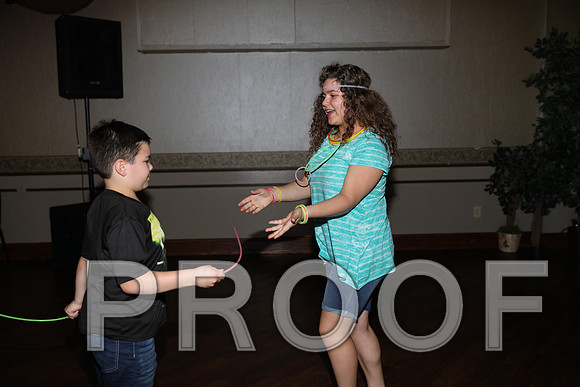 8L2A0290 Guests & Family Dancing and Partying