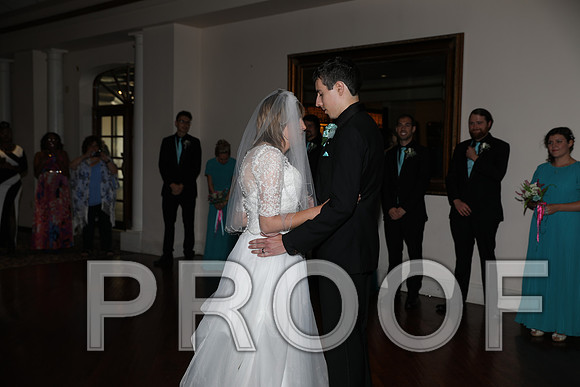 8L2A1249 Wedding First Dance