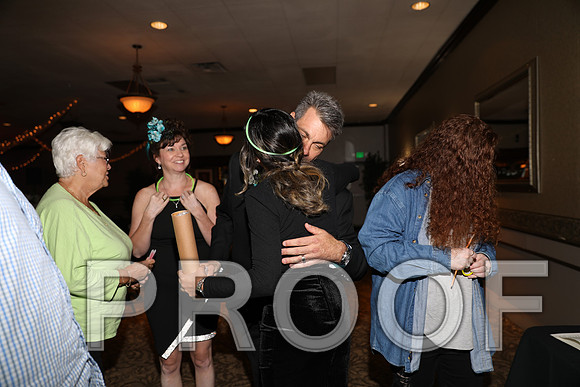 8L2A0135 Guests & Family Dancing and Partying