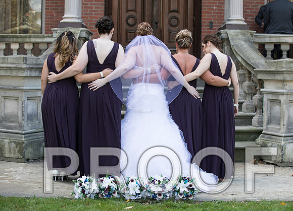 8L2A7759 aaa Wedding - Bride and groom with bridal party
