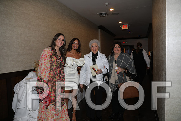8L2A6586 Beautiful event surrounded by family and friends