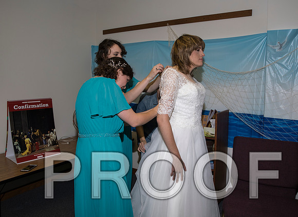 8L2A0540 aaa Wedding - Bride getting ready for the big day