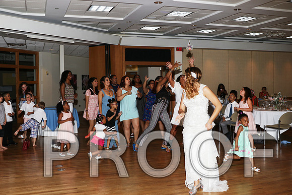 IF6A2918 / The Wedding Reception - Throwing the Flowers