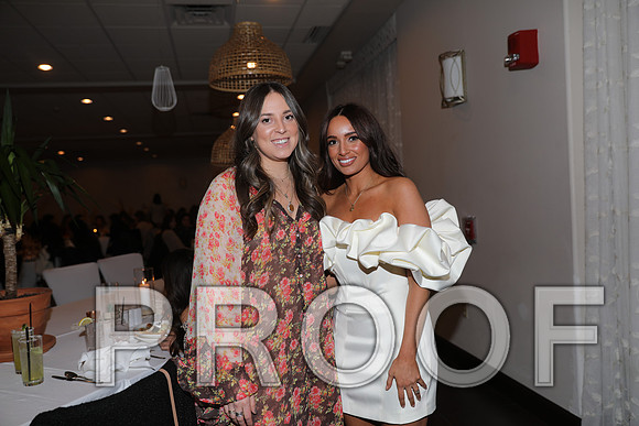 8L2A6773 Beautiful event surrounded by family and friends