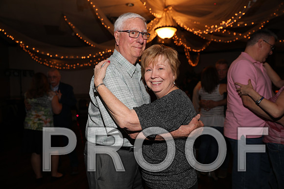 8L2A0078 Guests & Family Dancing and Partying