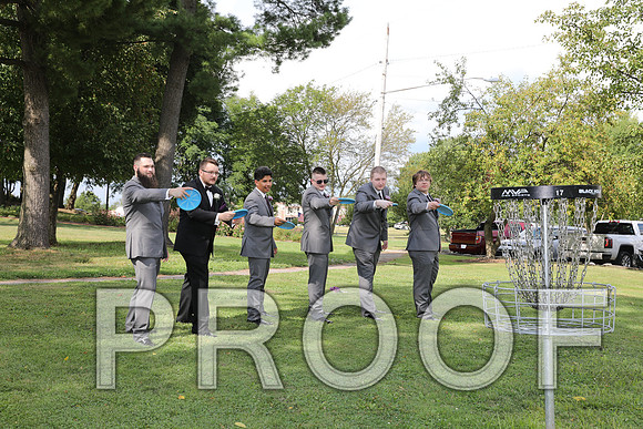 8L2A5922 Wedding - Bride and Groom with the Bridal Party