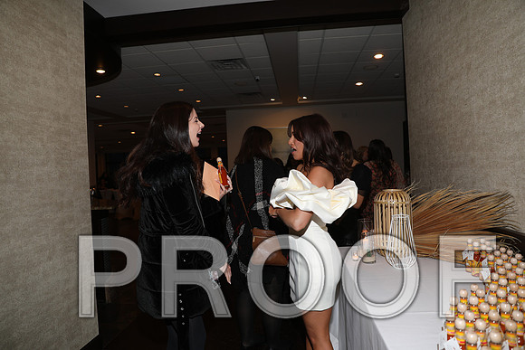 8L2A6600 Beautiful event surrounded by family and friends