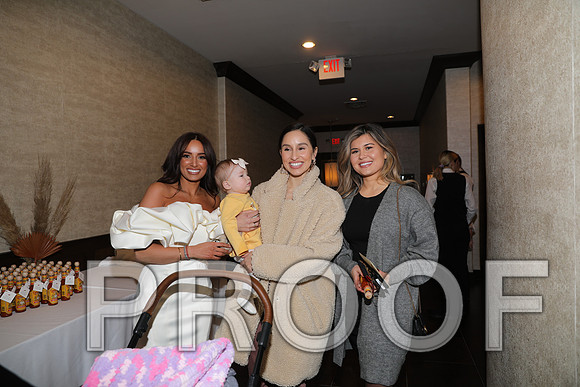 8L2A6643 Beautiful event surrounded by family and friends