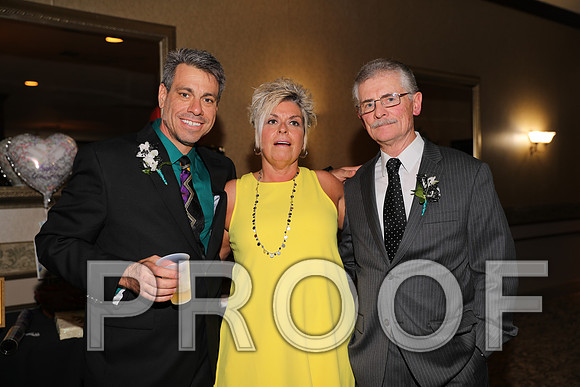 8L2A0201 Guests & Family Dancing and Partying