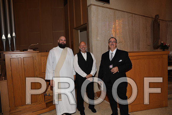 8L2A5268 Wedding - The groom and his groomsmen