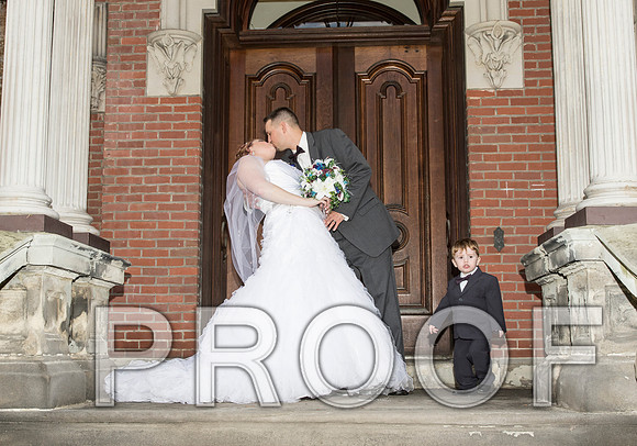 IF6A8229 aaa Wedding - Bride and groom with bridal party