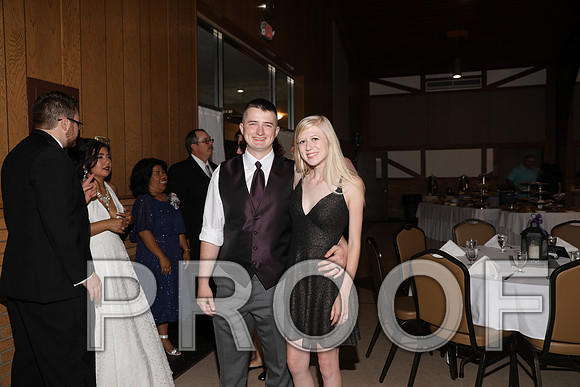 8L2A6057 Wedding - Reception with Family and Friends