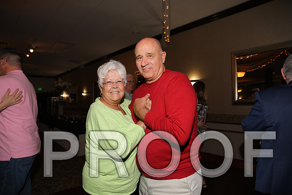 8L2A0070 Guests & Family Dancing and Partying
