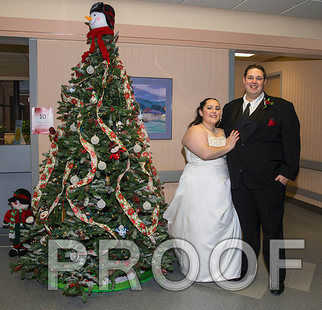 8L2A6066 aaa Wedding Photos - Bride & Groom with the bridal party