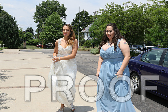IF6A1605 / The bride with her mother and bridesmaids