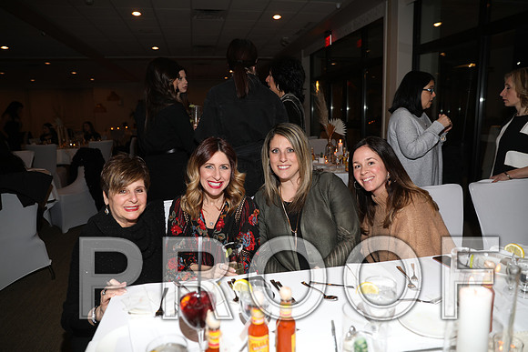 8L2A6684 Beautiful event surrounded by family and friends