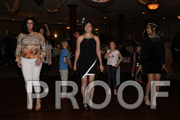 8L2A0223 Guests & Family Dancing and Partying