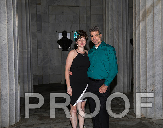 8L2A0443 aaa The happy couple at McKinley Memorial in Niles, Ohio
