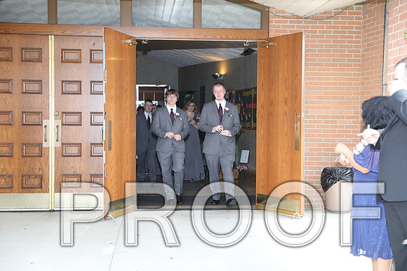 8L2A5688 Wedding - Cheers to the Bride and Groom