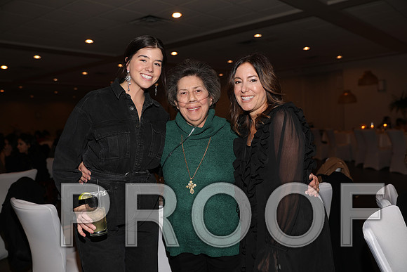 8L2A6713 Beautiful event surrounded by family and friends