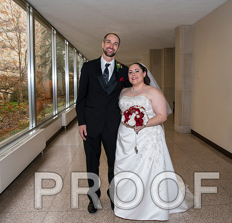 8L2A5608 aaa Wedding Photos - Bride with bridal party and family