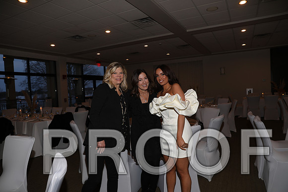8L2A6569 Beautiful event surrounded by family and friends