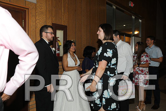 8L2A6042 Wedding - Reception with Family and Friends