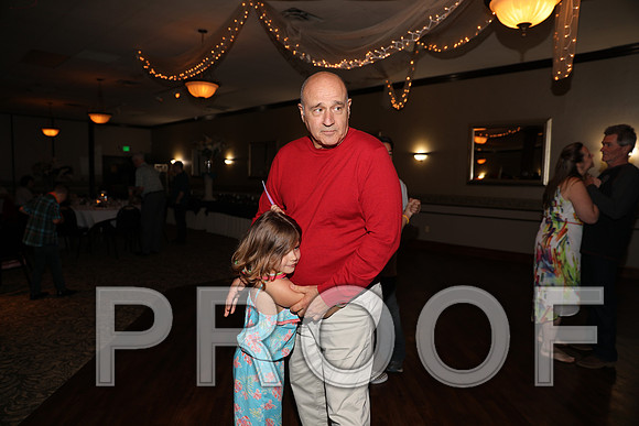 8L2A0102 Guests & Family Dancing and Partying