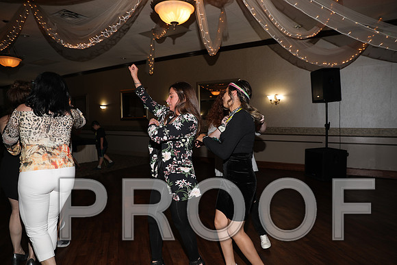 8L2A0371 Guests & Family Dancing and Partying