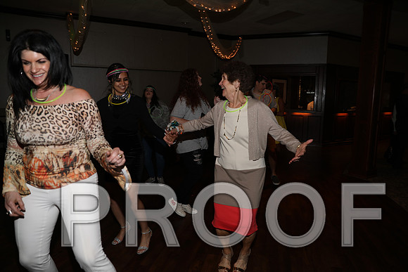 8L2A0271 Guests & Family Dancing and Partying