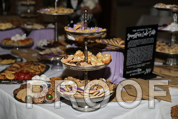 8L2A5972 Wedding - Reception with Family and Friends