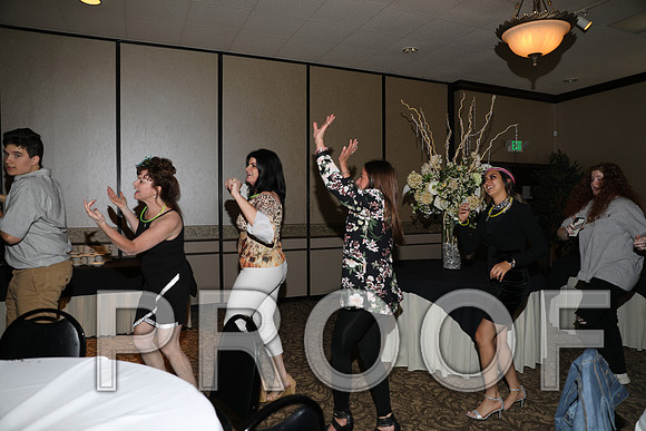 8L2A0373 Guests & Family Dancing and Partying