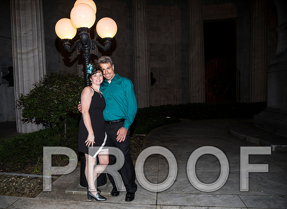 8L2A0425 aaa The happy couple at McKinley Memorial in Niles, Ohio