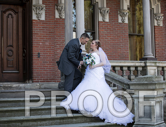 8L2A7779 aaa Wedding - Bride and groom with bridal party