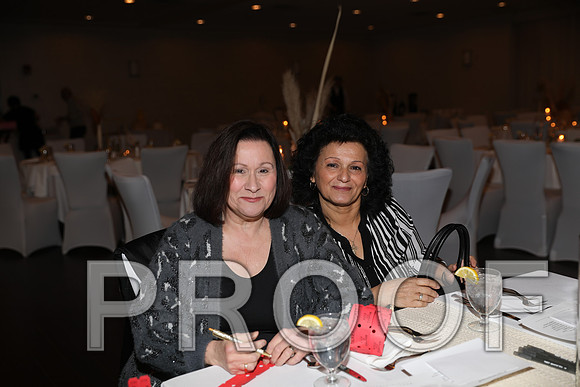 8L2A6571 Beautiful event surrounded by family and friends