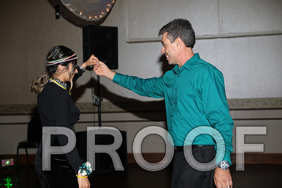 8L2A0357 Guests & Family Dancing and Partying
