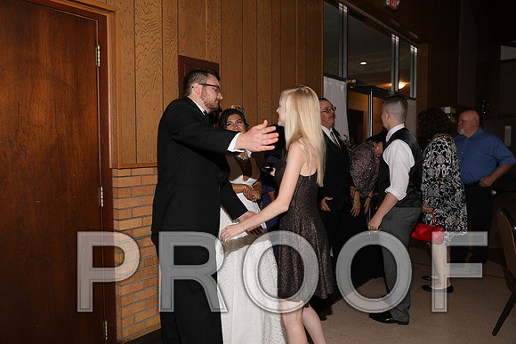 8L2A6055 Wedding - Reception with Family and Friends