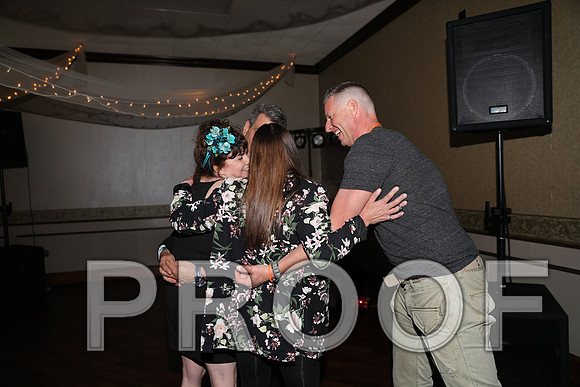 8L2A0083 Guests & Family Dancing and Partying