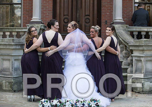 8L2A7761 aaa Wedding - Bride and groom with bridal party