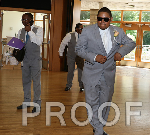 IF6A1594 / Groom preparing for the big day