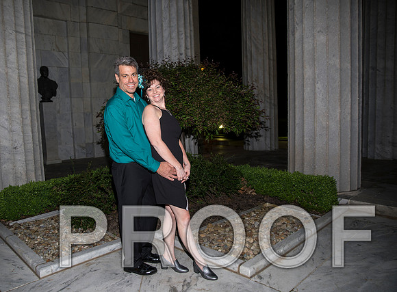 8L2A0435 aaa The happy couple at McKinley Memorial in Niles, Ohio